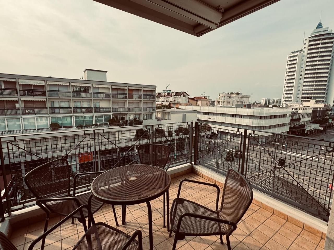 Marconi Deluxe Apartment ลิโดดิเยโซโล ภายนอก รูปภาพ