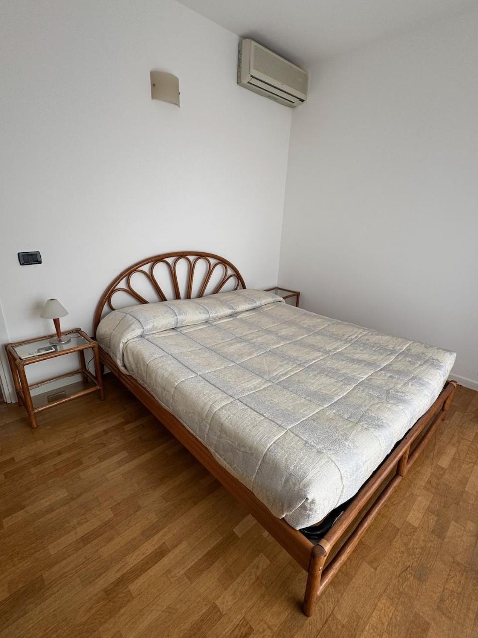 Marconi Deluxe Apartment ลิโดดิเยโซโล ภายนอก รูปภาพ